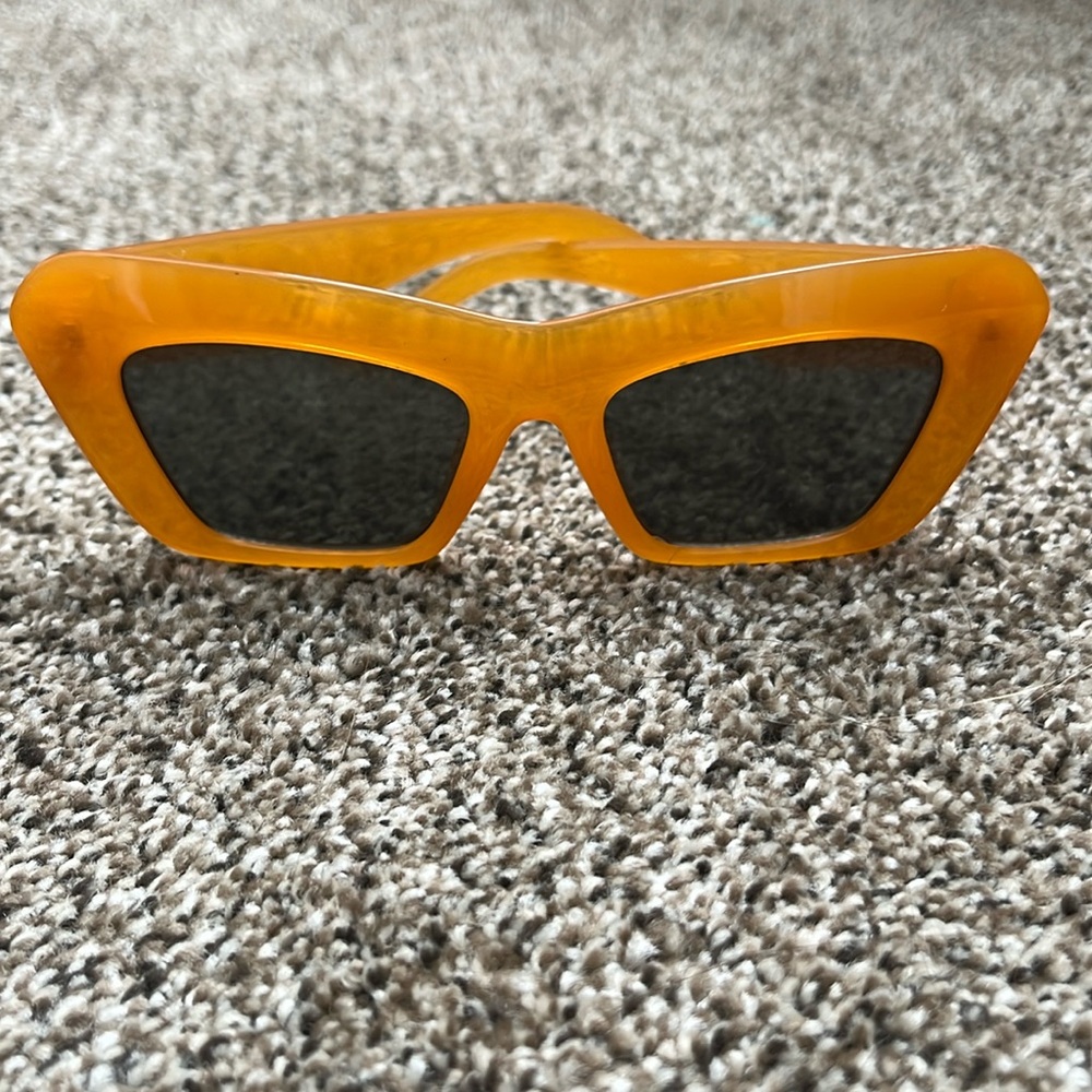Cat-Eye sunglasses